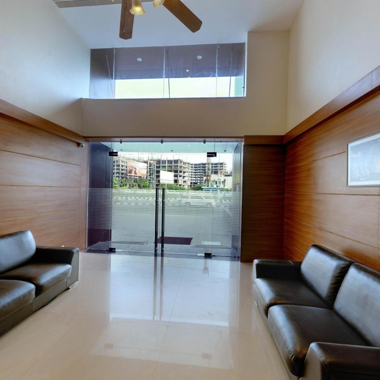 Shreeji Vatika Hotel Surat Exterior foto